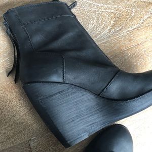 Women’s Dolce Vita Wedge Booties - Size 7.5